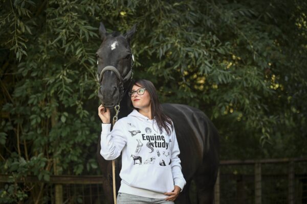 Mikina Equine-study
