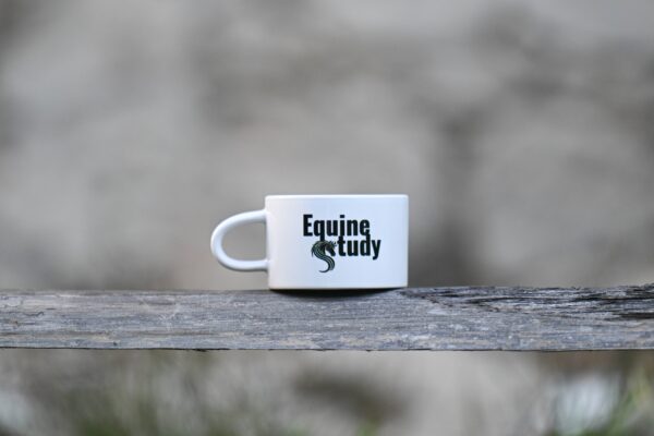 Espresso hrnek Equine-study (Merch 2025)